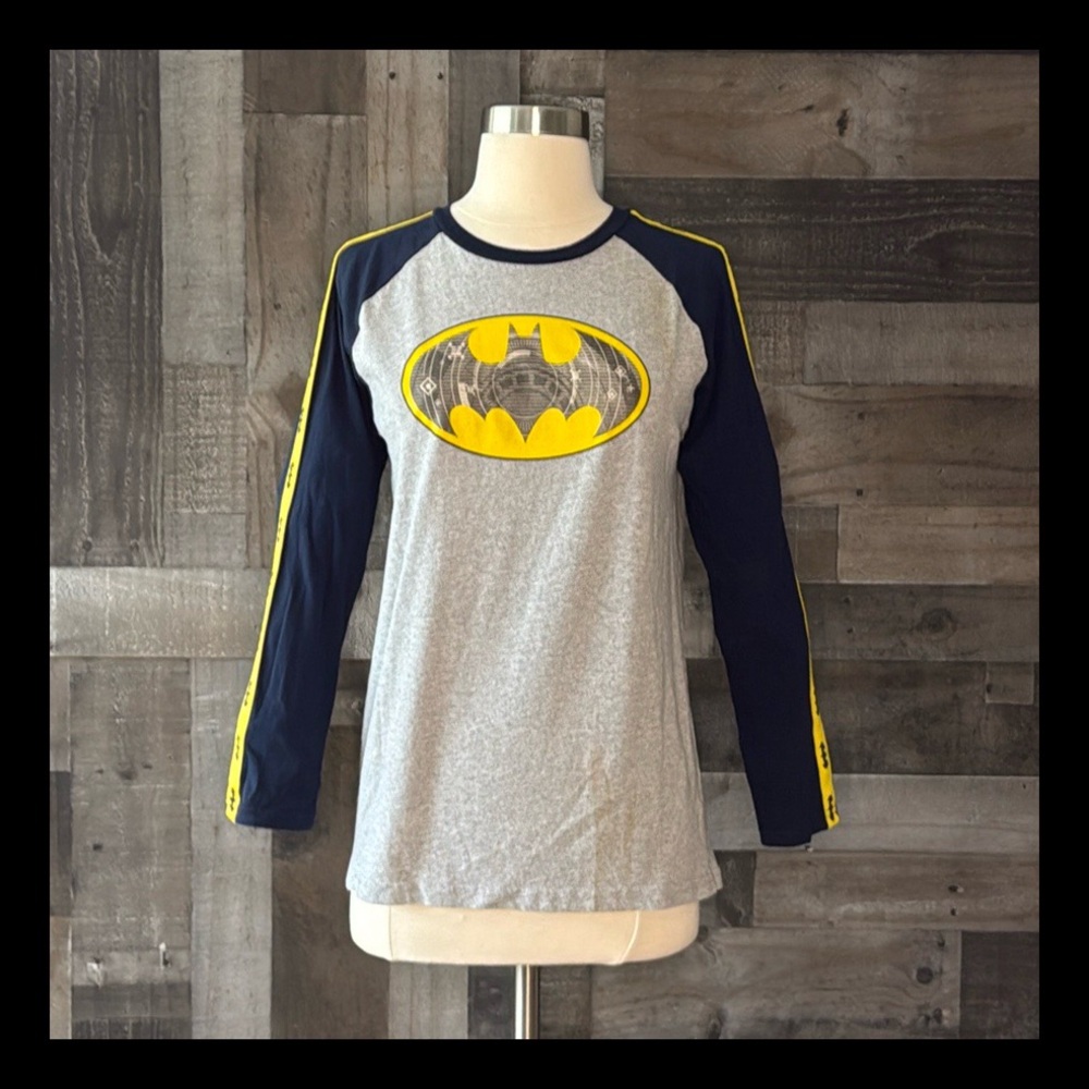 Batman baseball tee boys size 14 DC Comics fandom cosplay ComicCon school fall